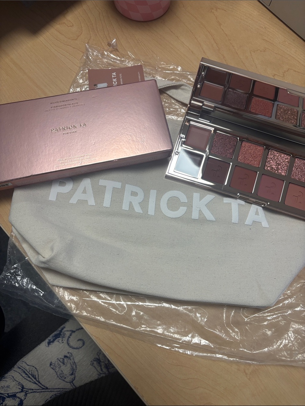 PATRICK TA Rose-Toned Eyeshadow Palette with Canvas Pouch major dimensions I